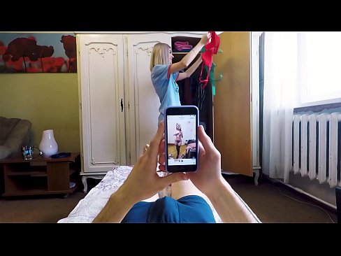 ❤️ Ua hoʻomake ʻo Stepsister i kona kaikunāne ma mua o ka hoʻi ʻana mai o ka makuahine ❤️❌ Sex video ia makou
