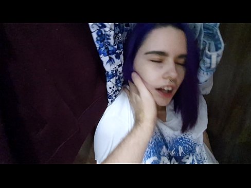 ❤️ Loaʻa i koʻu kaikuahine i loko o ke keʻena kīʻaha a kōkua iā ia e ʻimi ❤️❌ Sex video ia makou